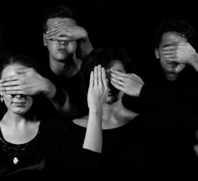 Квест-экскурсия в темноте, интересные, подарочные сертификаты