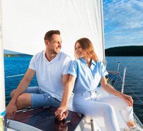 Прогулка на парусной яхте, для него, подарочные сертификаты