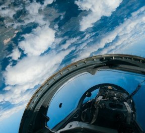 Полет на истребителе L-39, подарочные сертификаты, подарочные сертификаты