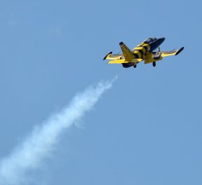 Полет на истребителе L-39, для нее, подарочные сертификаты
