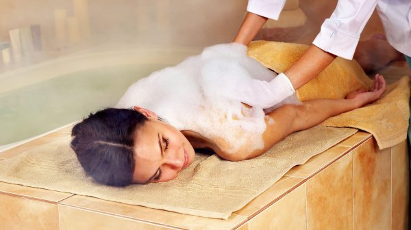 Традиционный турецкий мыльный массаж в хаммам и отдых в термальном комплексе, стоимость от 8 295 рублей. Фотография 1.