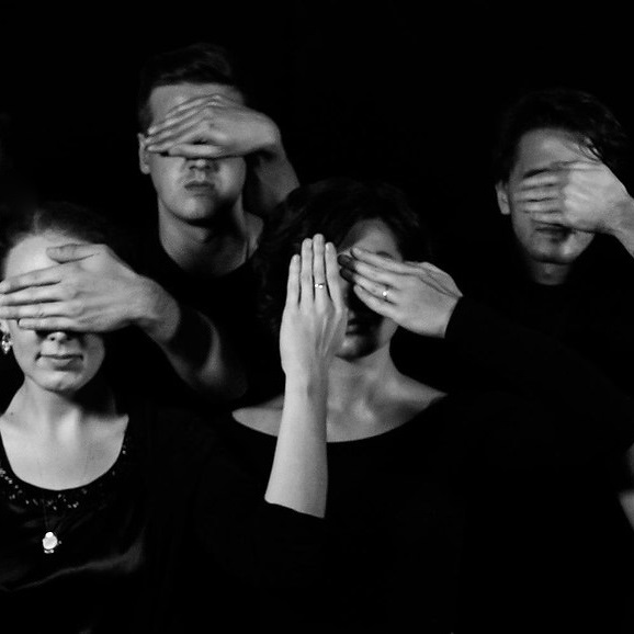 Квест-экскурсия в темноте, стоимость от 4 620 рублей. Фотография 1.