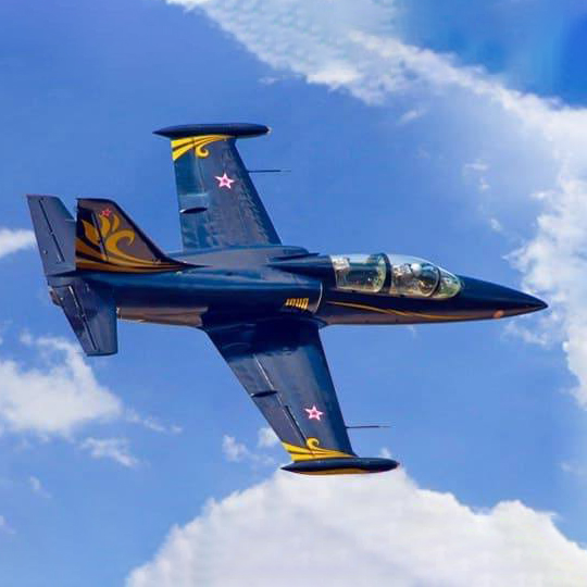 Полет на истребителе L-39 для двоих, стоимость от 463 050 рублей. Фотография 1.