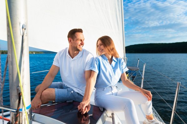 Прогулка на парусной яхте, стоимость от 19 110 рублей. Фотография 1.