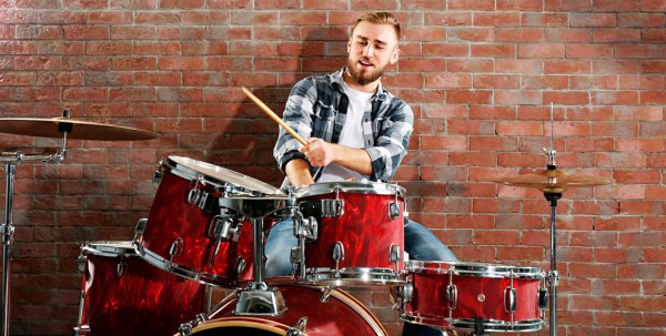 Игра на барабанах, стоимость от 4 778 рублей. Фотография 1.