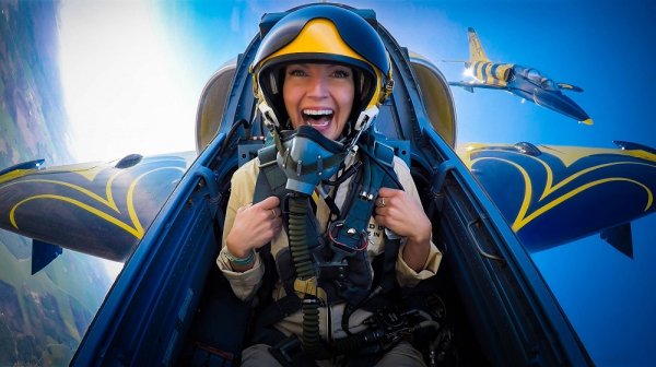 Полет на истребителе L-39, стоимость от 111 206 рублей. Фотография 1.
