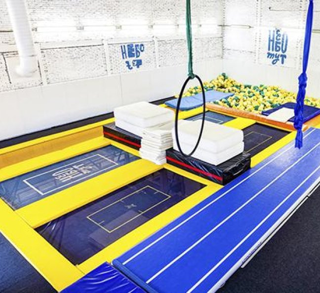 Прыжки на батуте для двоих, фото 9.