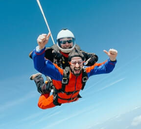 Прыжок с парашютом, экстрим, подарочные сертификаты