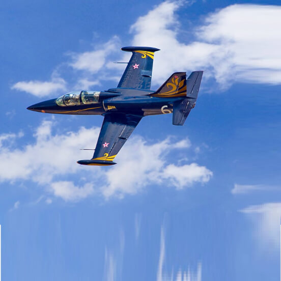 Полет на истребителе L-39, для нее, подарочные сертификаты