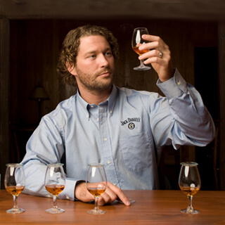 Дегустация крепких напитков, стоимость от 10 868 рублей. Фотография 1.