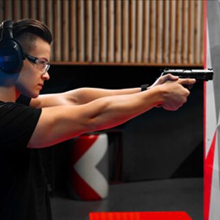 Стрельба из пистолетов, стоимость от 18 323 рублей. Фотография 1.